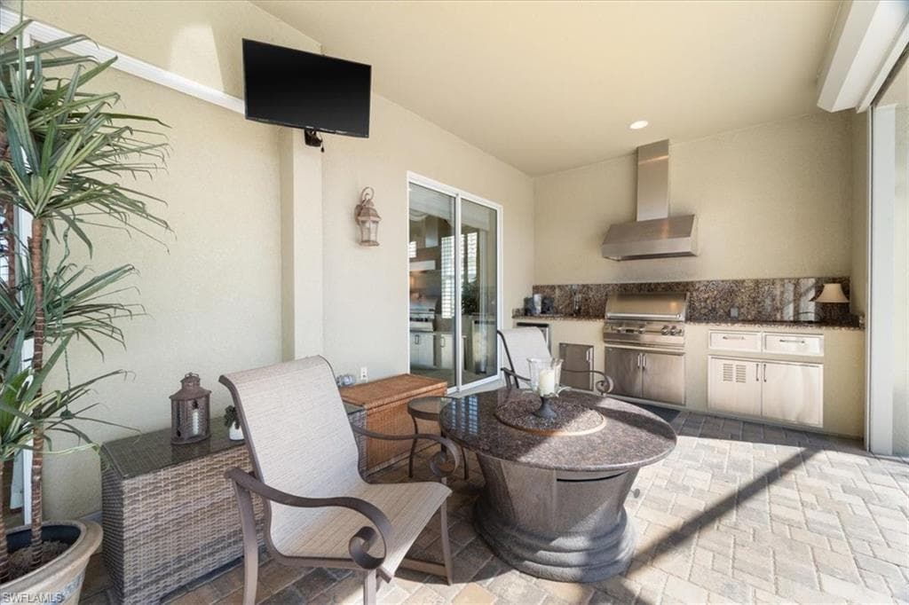 12134 Wicklow Ln, Naples, FL 34120-38