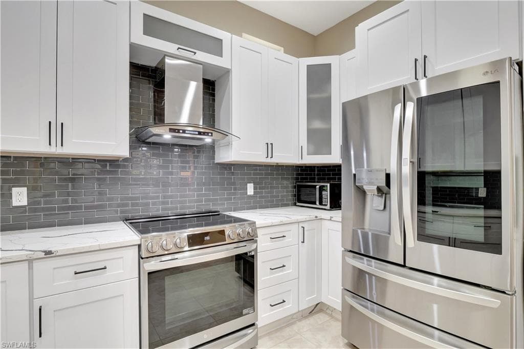 4308 Longshore Way S, Naples, FL 34119-11