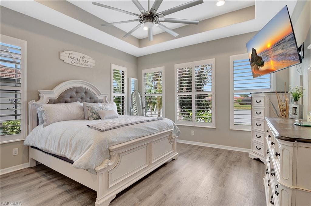 4308 Longshore Way S, Naples, FL 34119-15