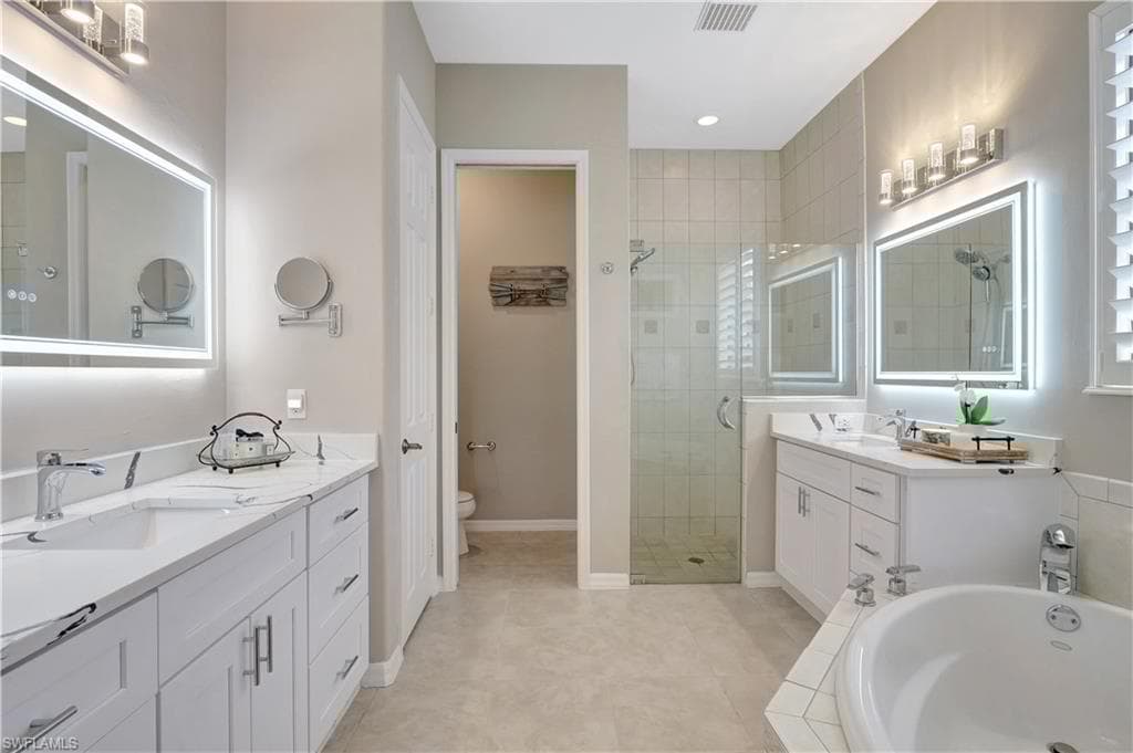 4308 Longshore Way S, Naples, FL 34119-17