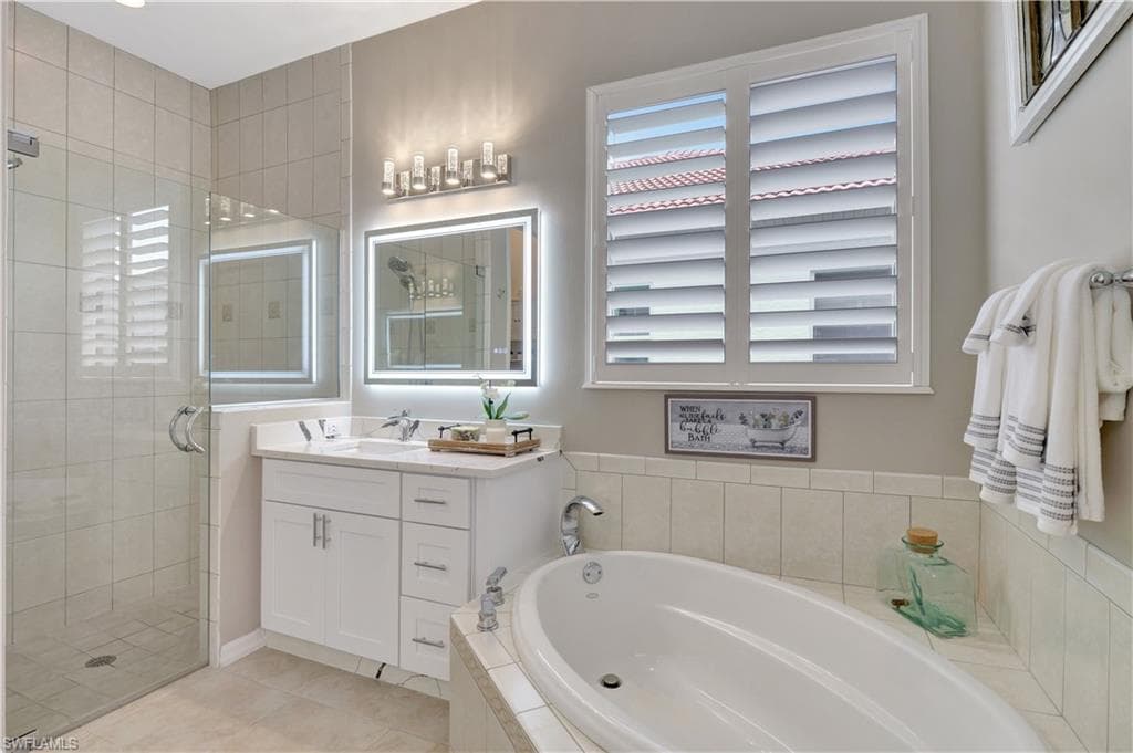4308 Longshore Way S, Naples, FL 34119-18