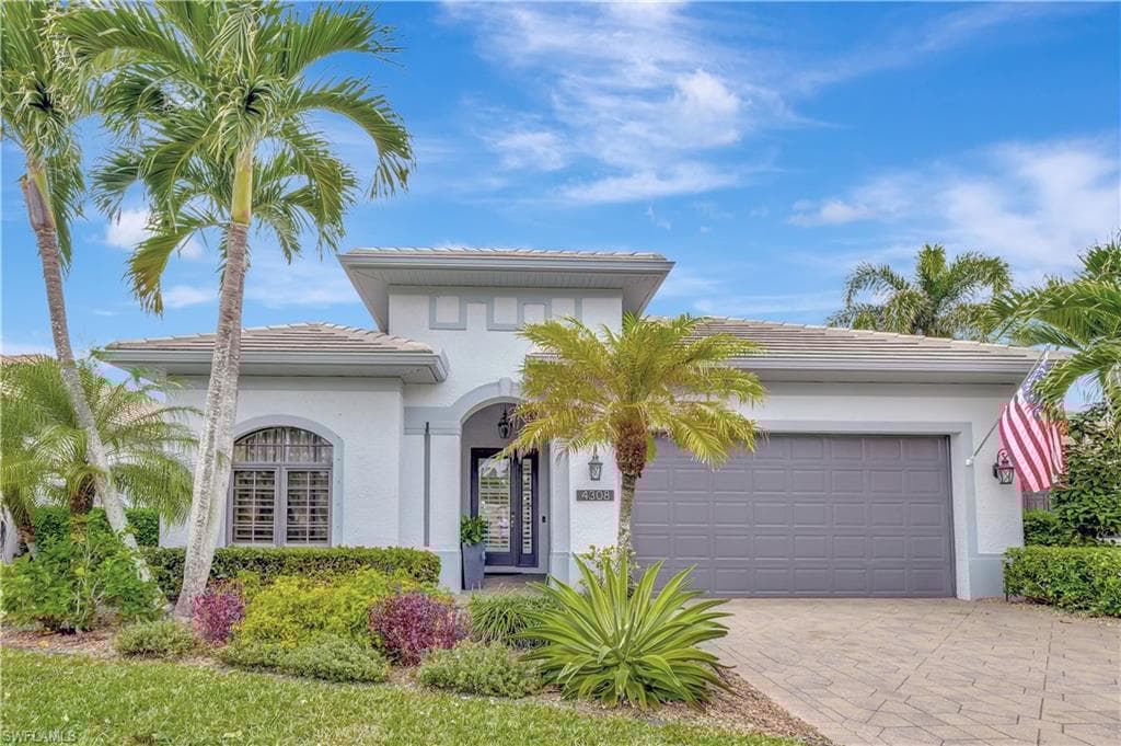 4308 Longshore Way S, Naples, FL 34119-1