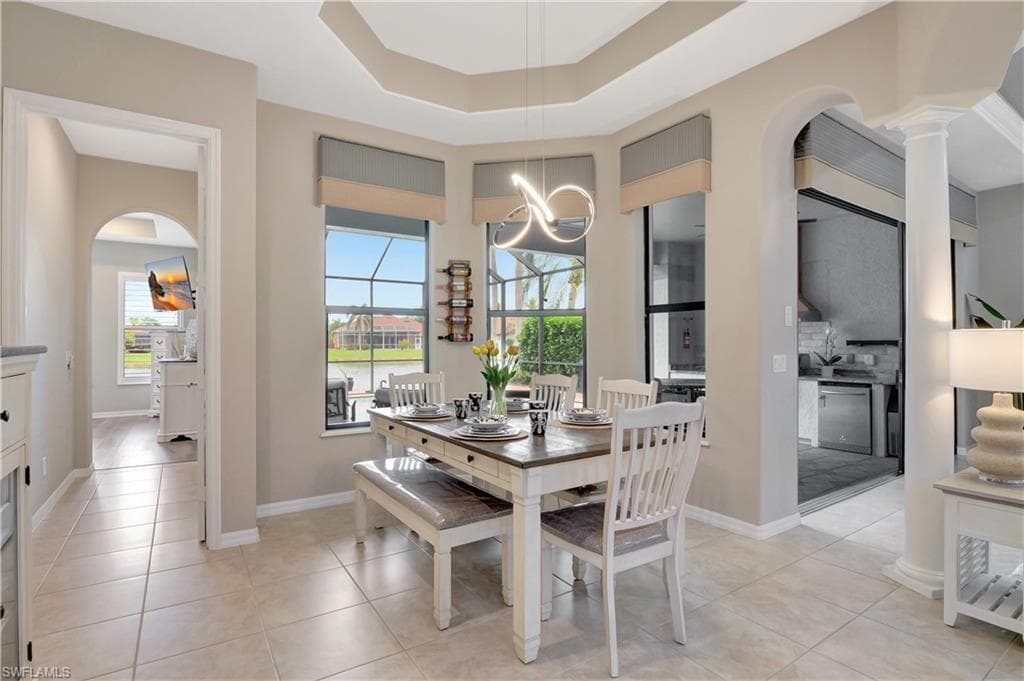 4308 Longshore Way S, Naples, FL 34119-8