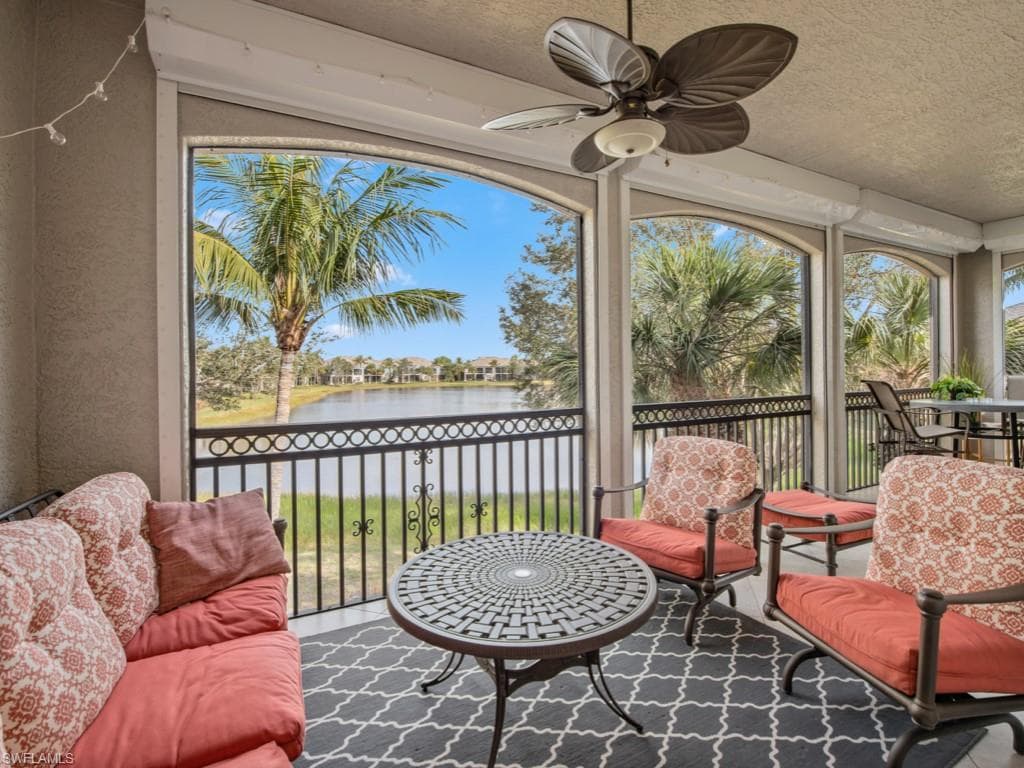 9270 Campanile Cir 202, Naples, FL 34114-9