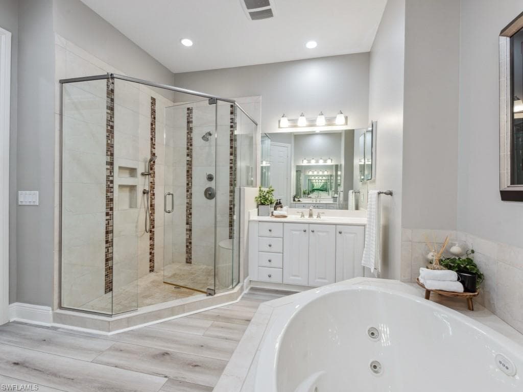 9270 Campanile Cir 202, Naples, FL 34114-17
