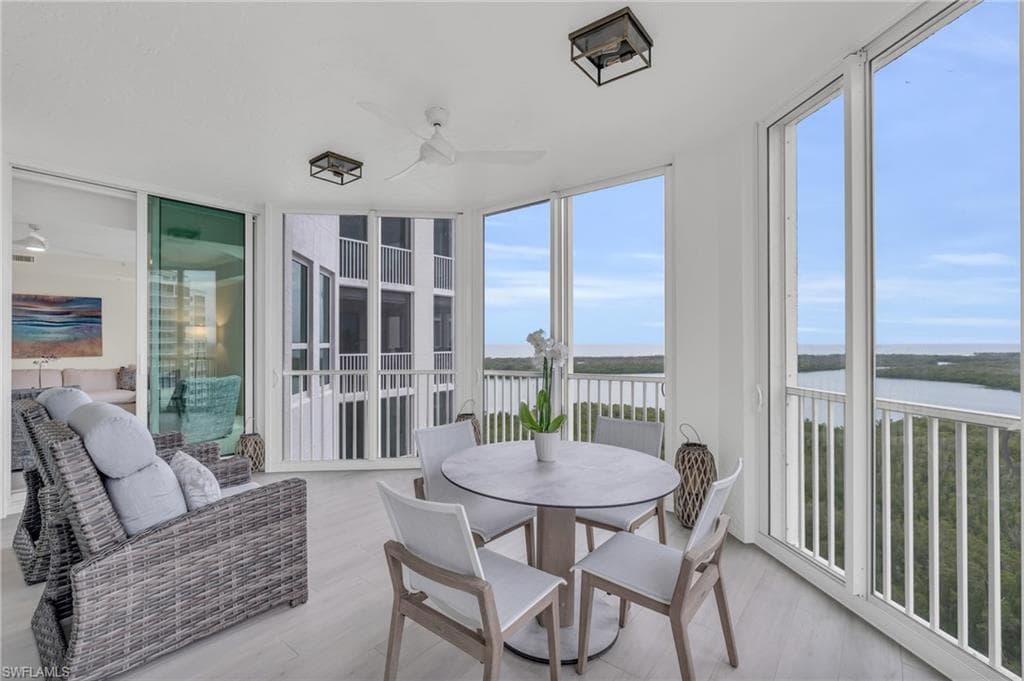285 Grande Way 1406, Naples, FL 34110-1