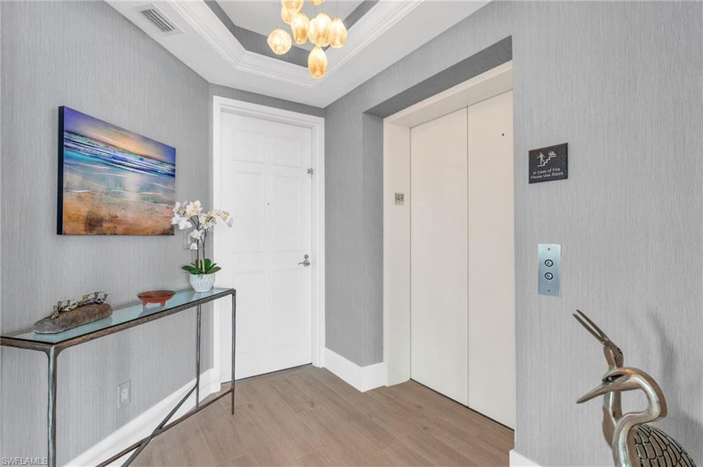 285 Grande Way 1406, Naples, FL 34110-25