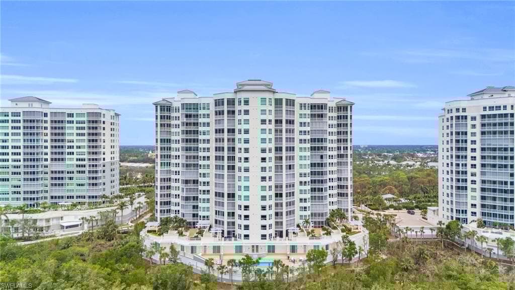 285 Grande Way 1406, Naples, FL 34110-28