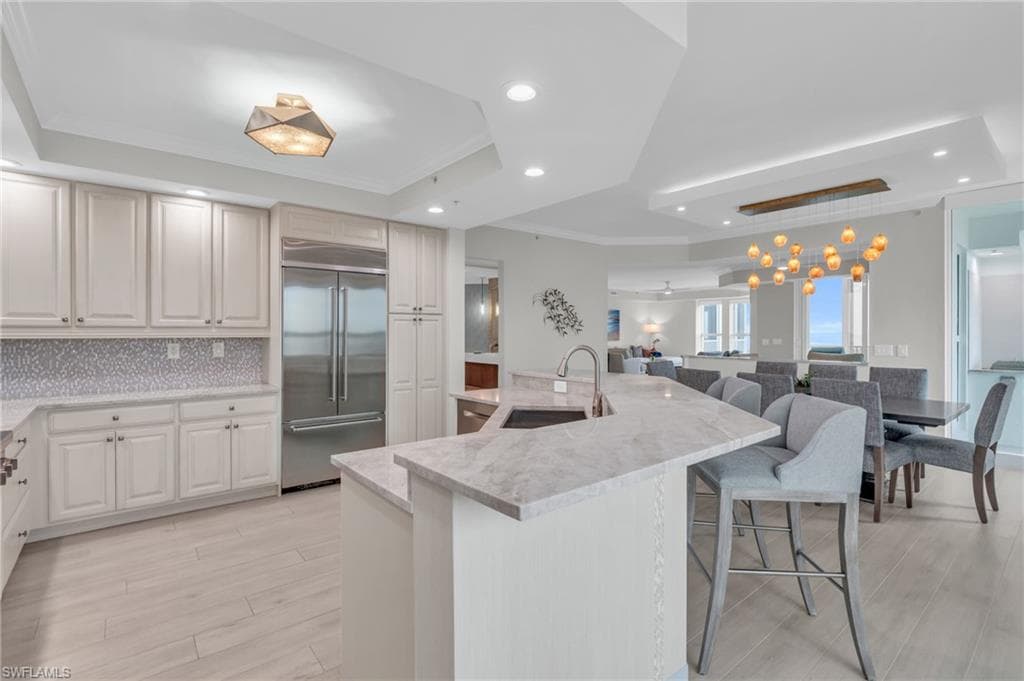 285 Grande Way 1406, Naples, FL 34110-3