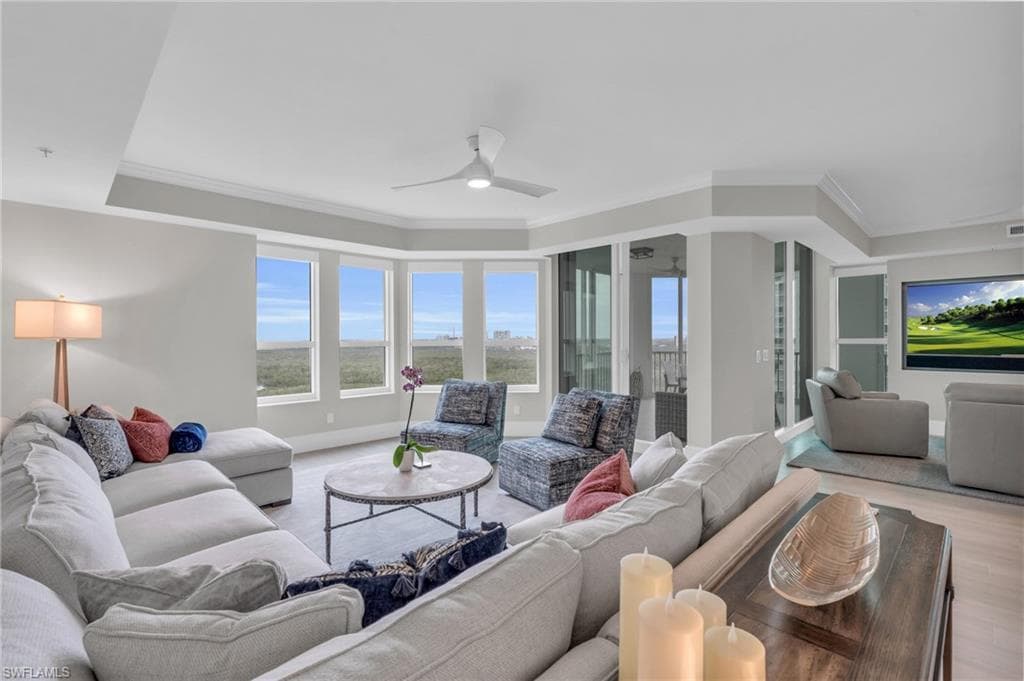285 Grande Way 1406, Naples, FL 34110-7