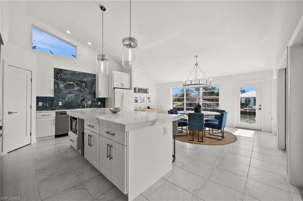 454 Flamingo Ave, Naples, FL 34108-10