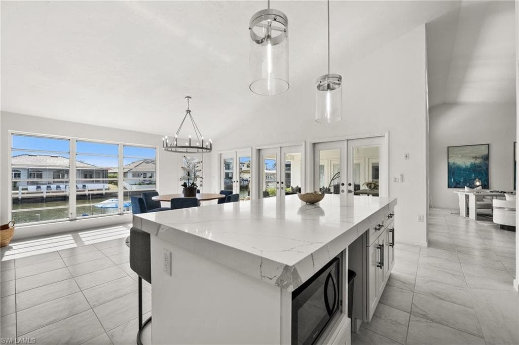 454 Flamingo Ave, Naples, FL 34108-12