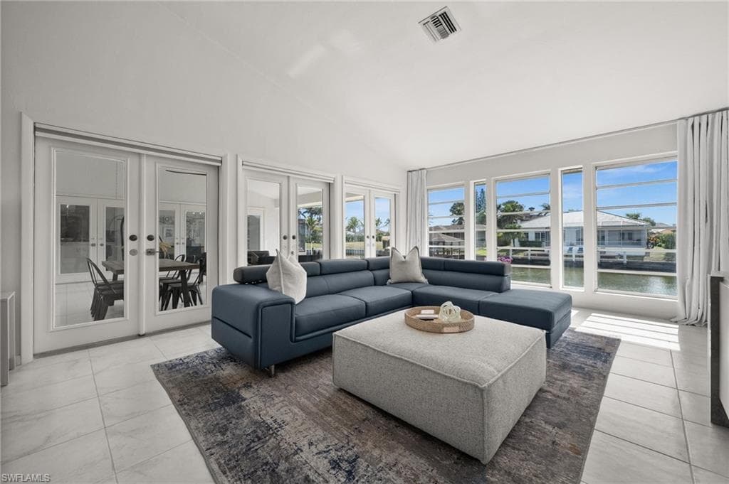 454 Flamingo Ave, Naples, FL 34108-23