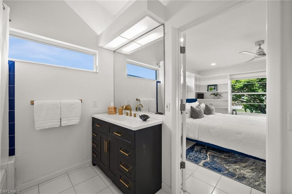 454 Flamingo Ave, Naples, FL 34108-30