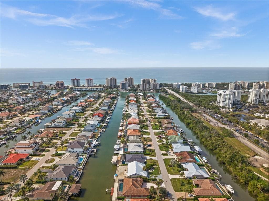 454 Flamingo Ave, Naples, FL 34108-36