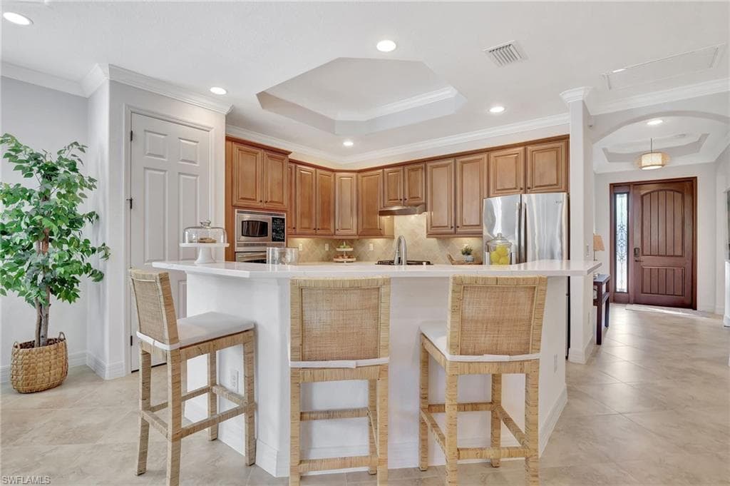 3050 Aviamar Cir, Naples, FL 34114-18