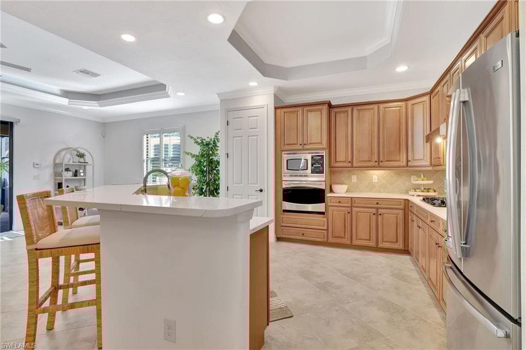 3050 Aviamar Cir, Naples, FL 34114-19