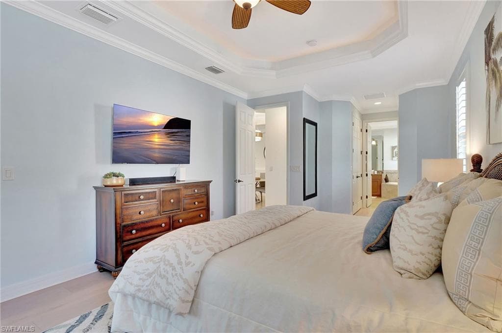 3050 Aviamar Cir, Naples, FL 34114-31