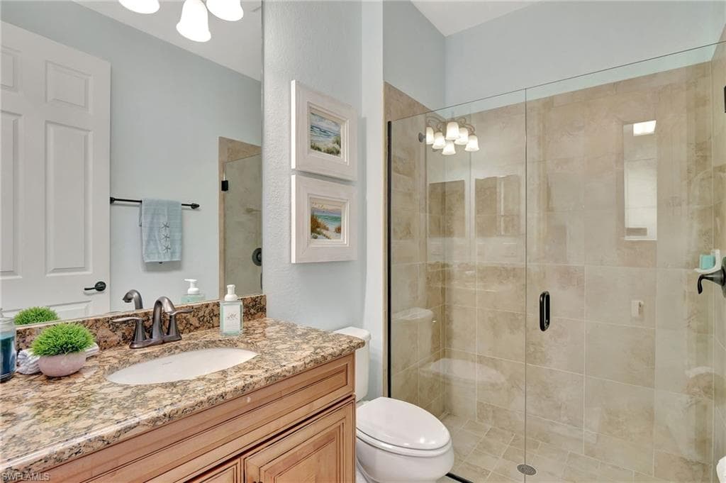 3050 Aviamar Cir, Naples, FL 34114-39