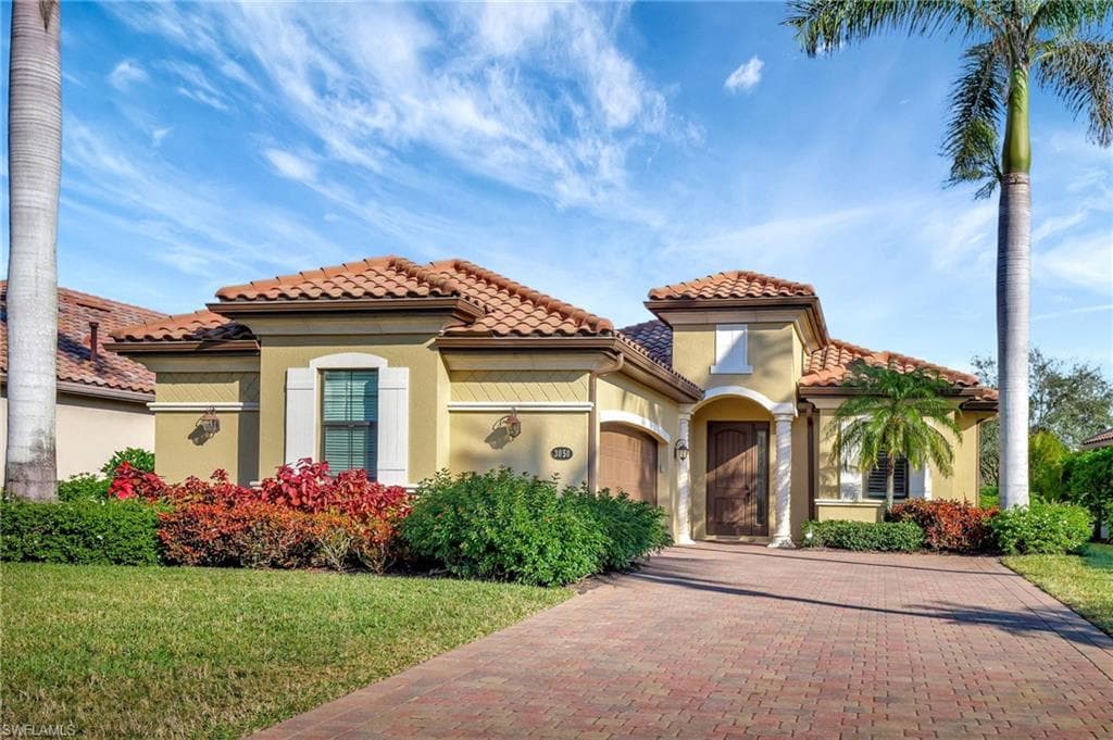 3050 Aviamar Cir, Naples, FL 34114-42