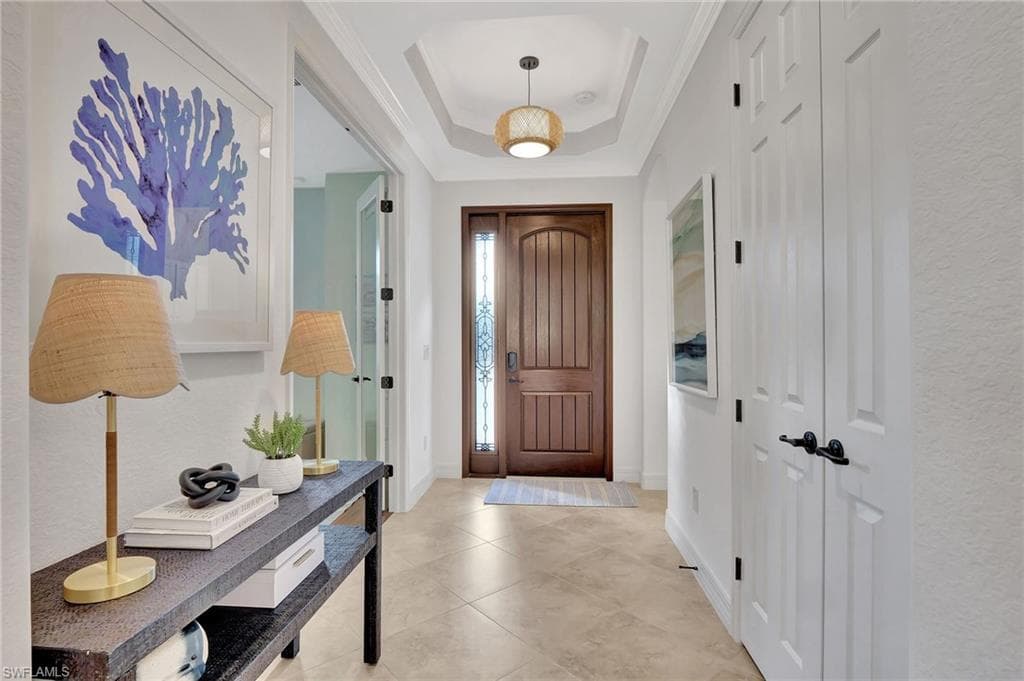 3050 Aviamar Cir, Naples, FL 34114-4