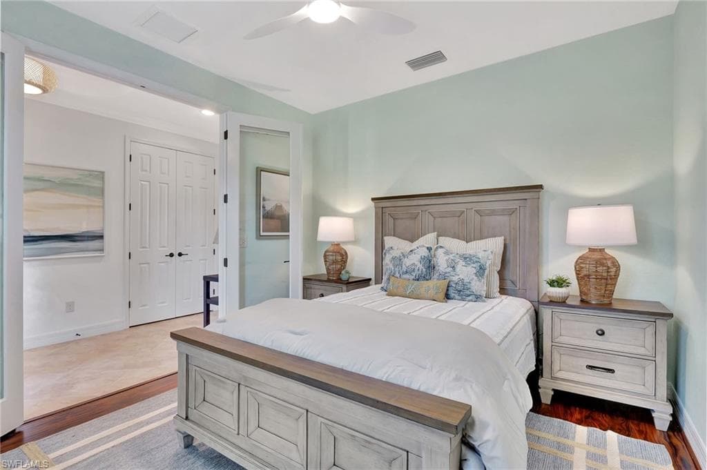 3050 Aviamar Cir, Naples, FL 34114-6