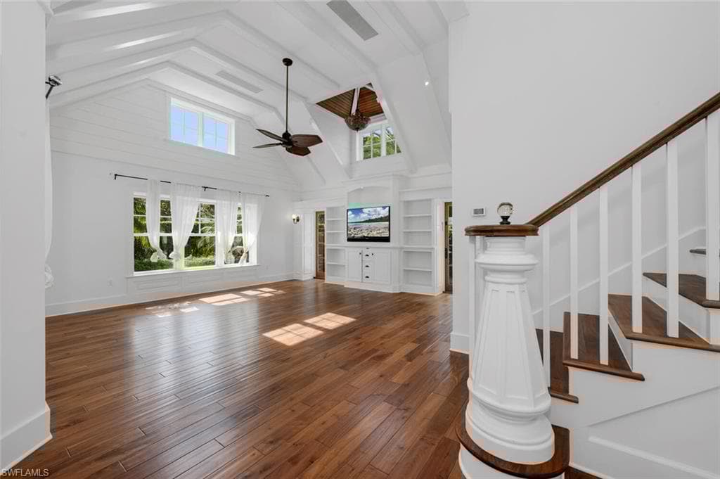 495 2nd Ave N, Naples, FL 34102-4