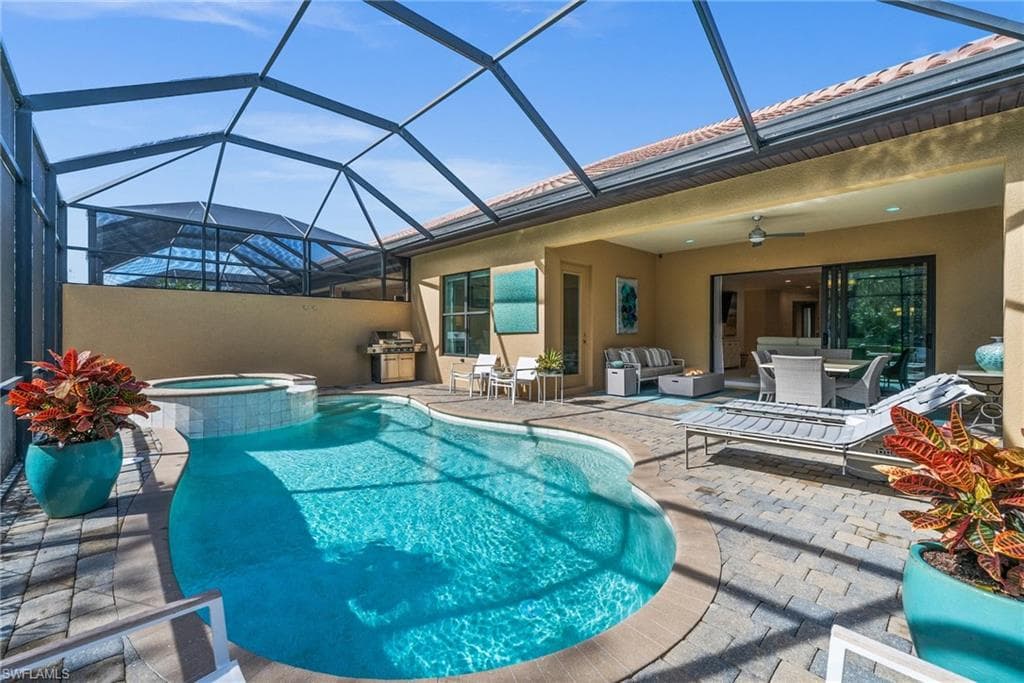 6608 Roma Way, Naples, FL 34113-31