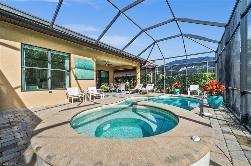 6608 Roma Way, Naples, FL 34113-33