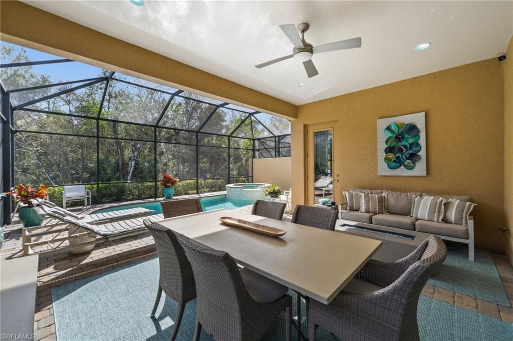 6608 Roma Way, Naples, FL 34113-34