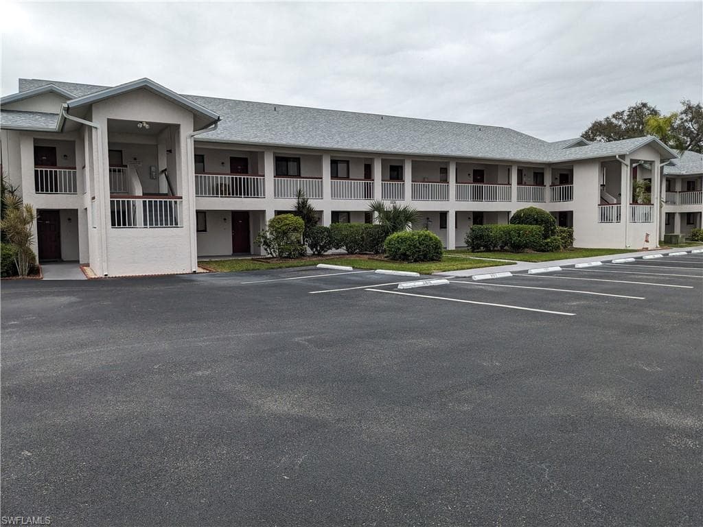 2231 5th St 106, Lehigh Acres, FL 33936-2
