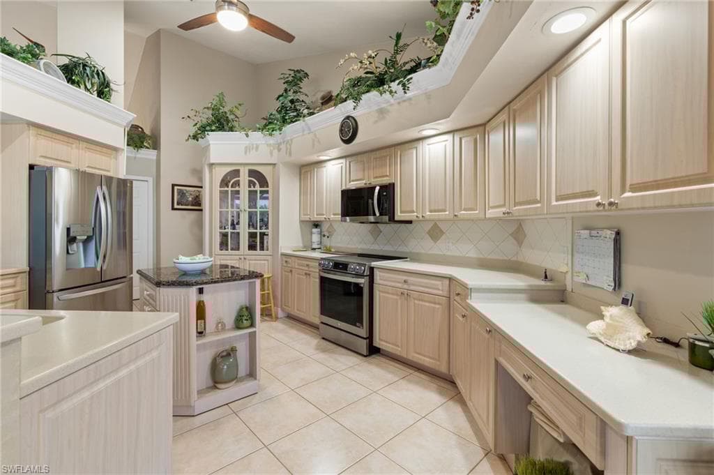 21 Hickory Ct, Marco Island, FL 34145-17