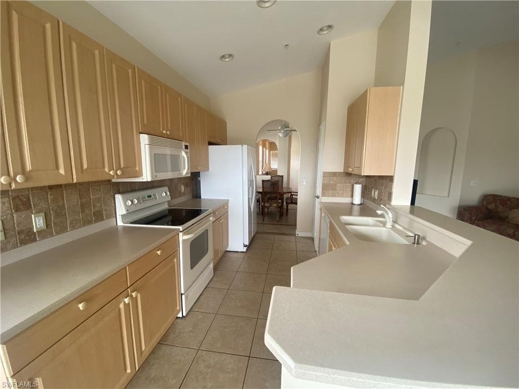 3054 Driftwood Way 4508, Naples, FL 34109-5