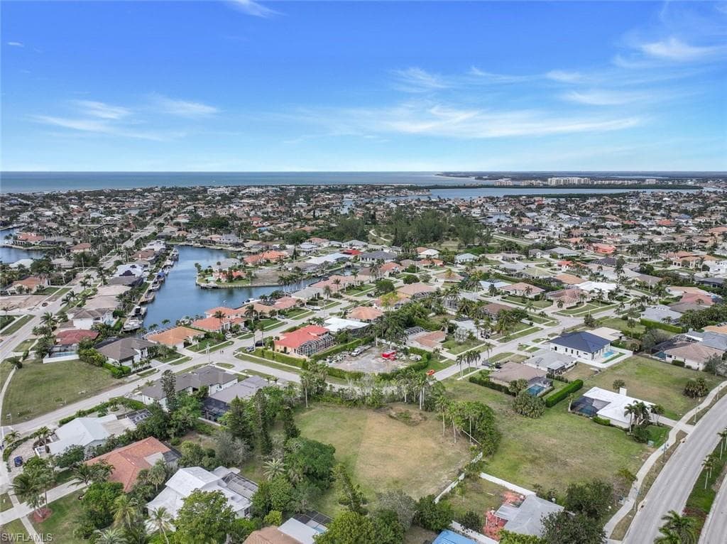 441 Elk Cir, Marco Island, FL 34145-9