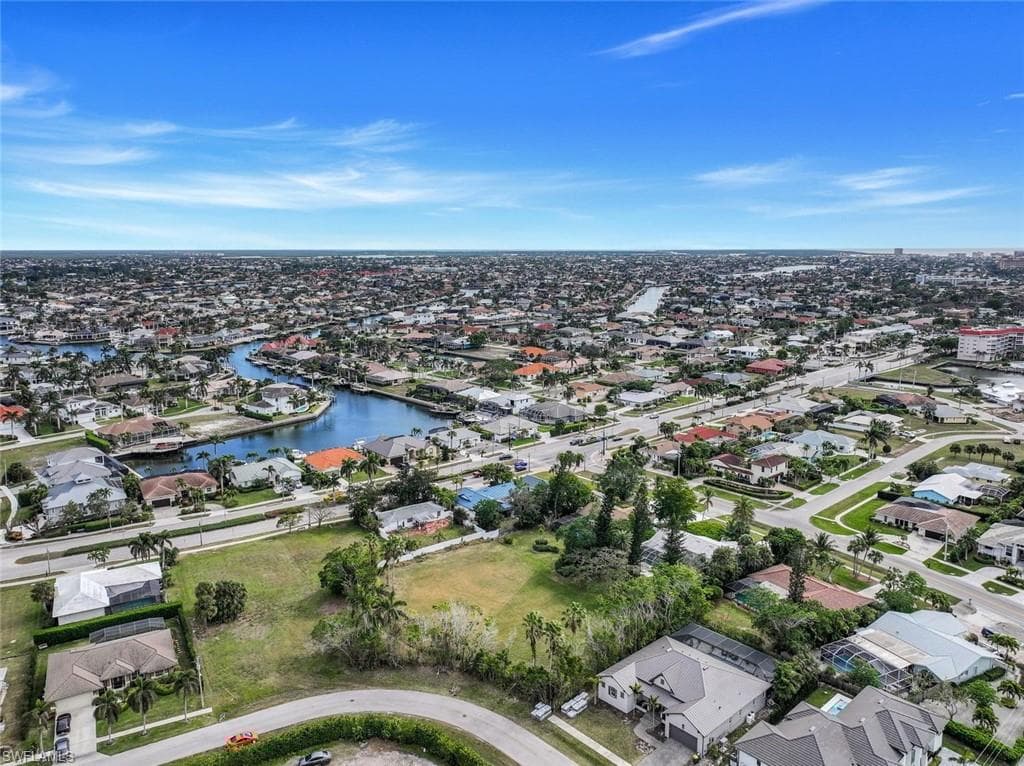 441 Elk Cir, Marco Island, FL 34145-13