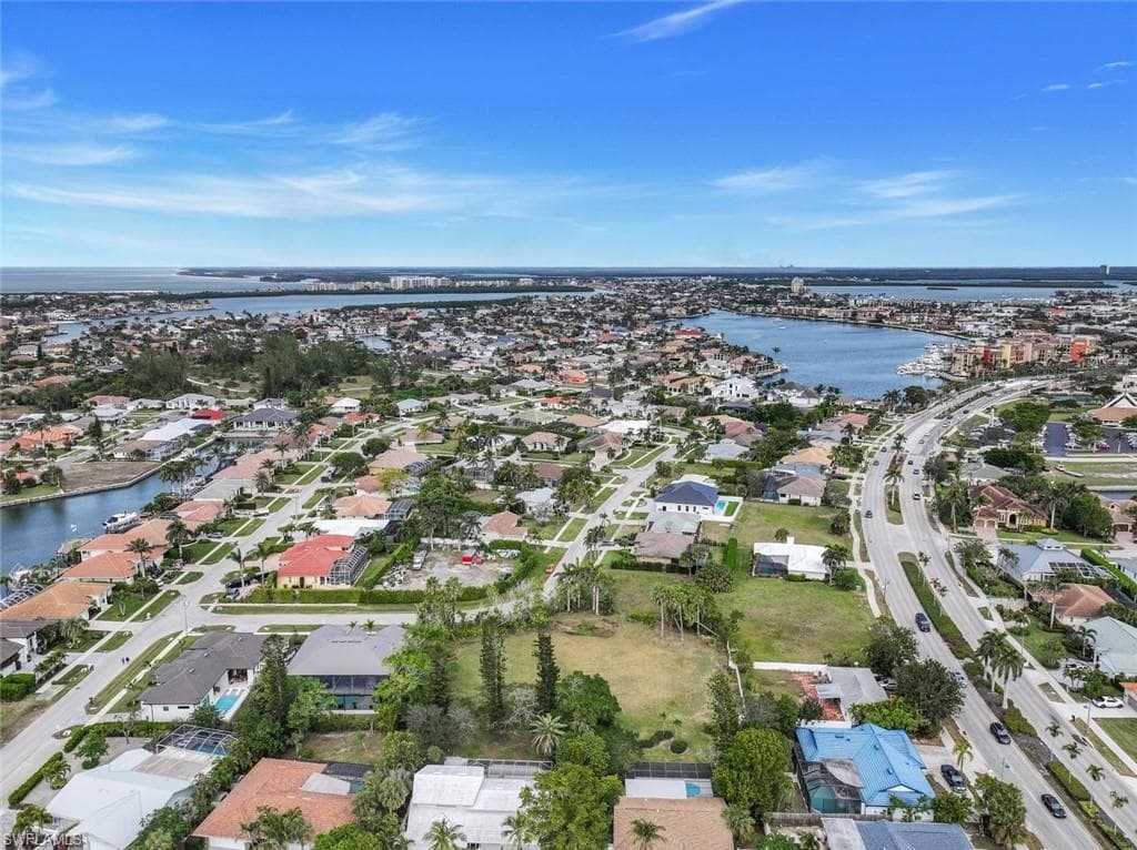 441 Elk Cir, Marco Island, FL 34145-15
