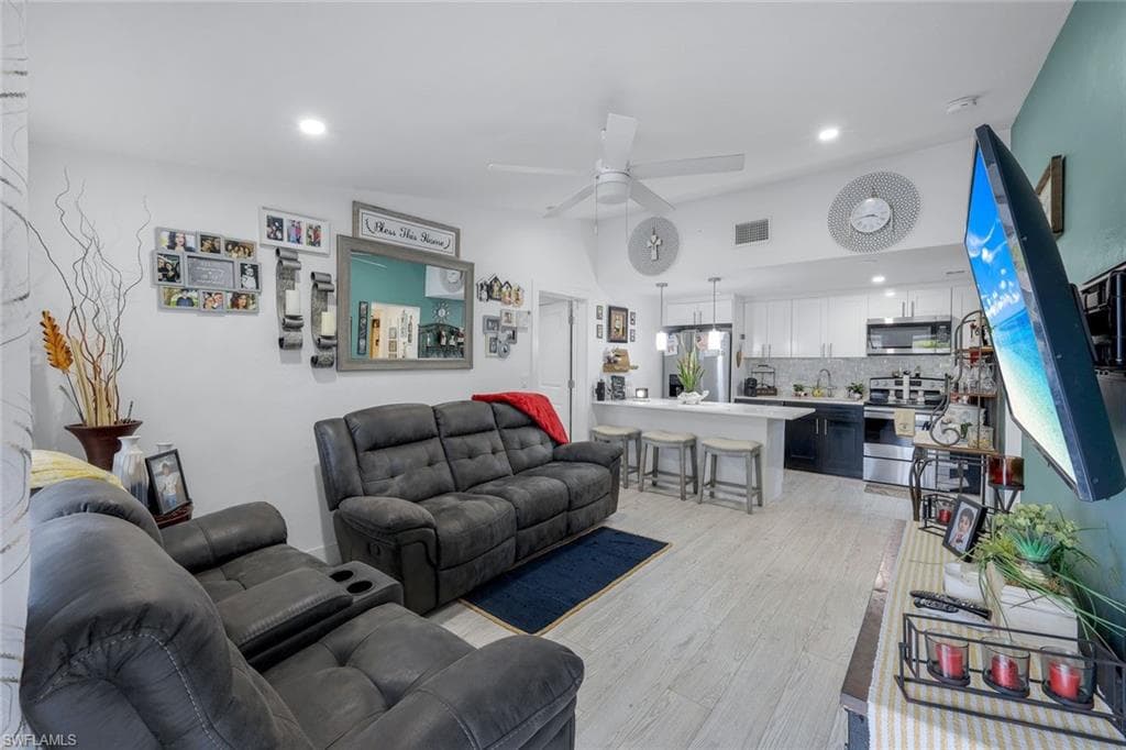 5229 Treetops Dr I, Naples, FL 34113-5