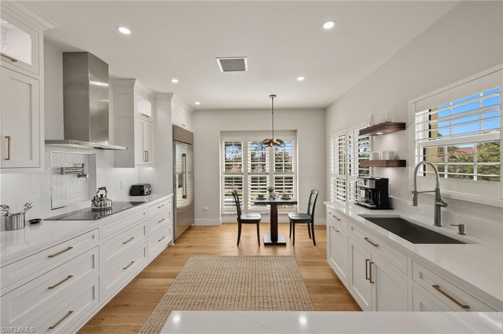 4460 Yacht Harbor Dr, Naples, FL 34112-12