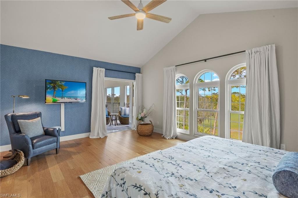 4460 Yacht Harbor Dr, Naples, FL 34112-18