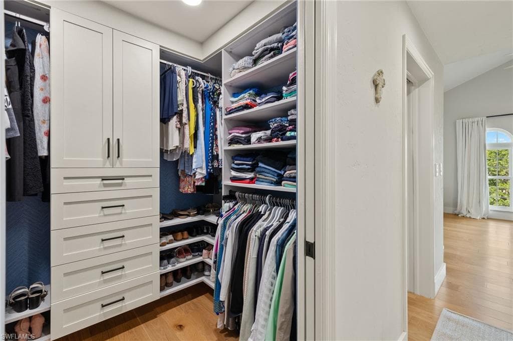 4460 Yacht Harbor Dr, Naples, FL 34112-21