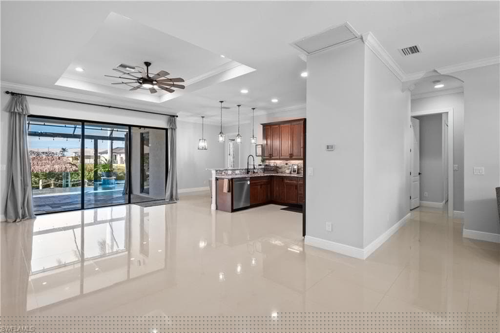 412 32nd Pl, Cape Coral, FL 33993-13