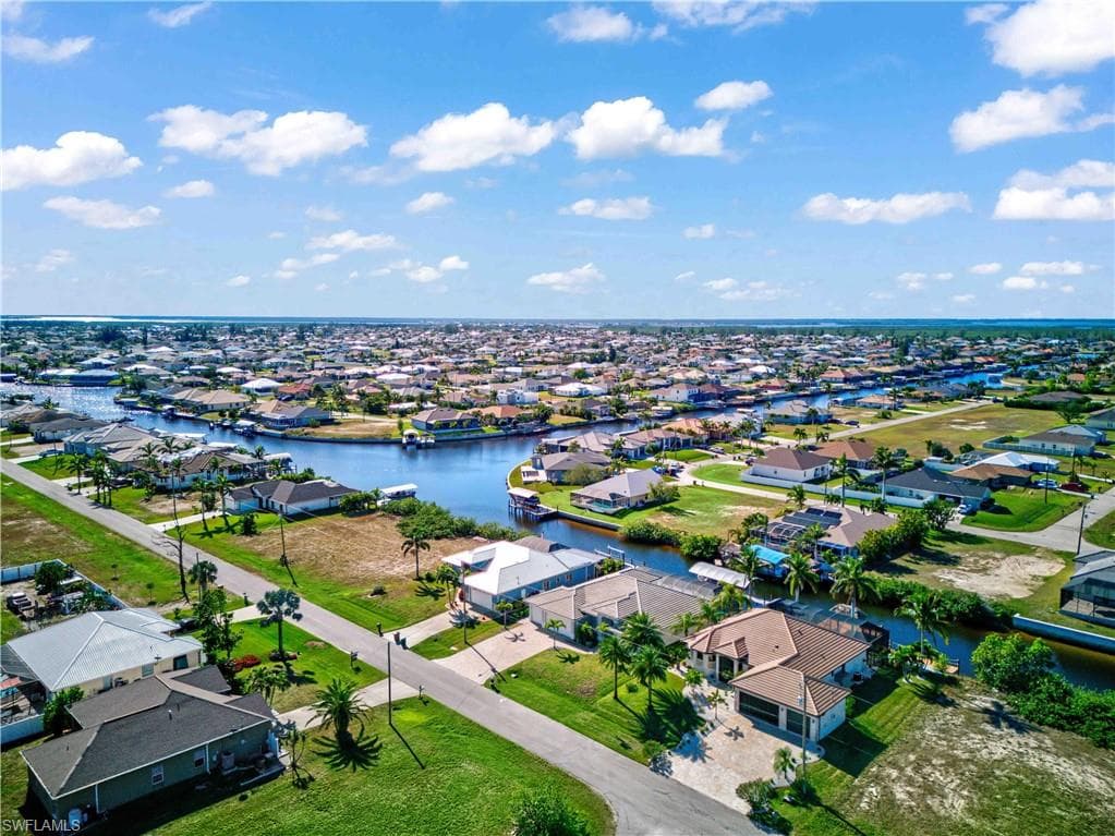 412 32nd Pl, Cape Coral, FL 33993-50