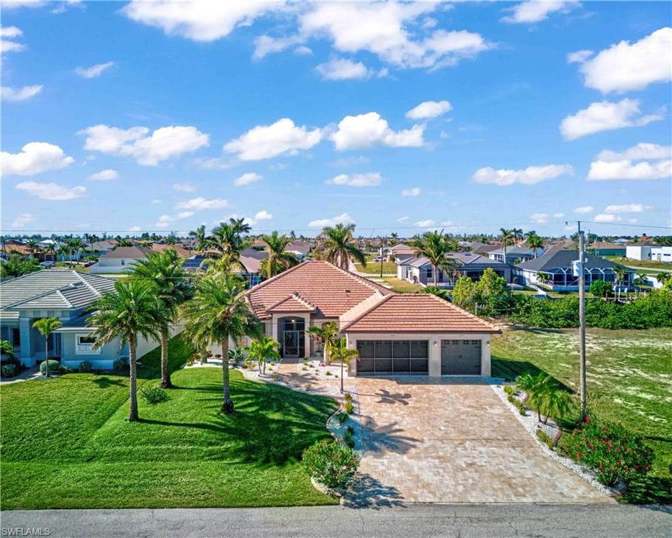 412 32nd Pl, Cape Coral, FL 33993-6
