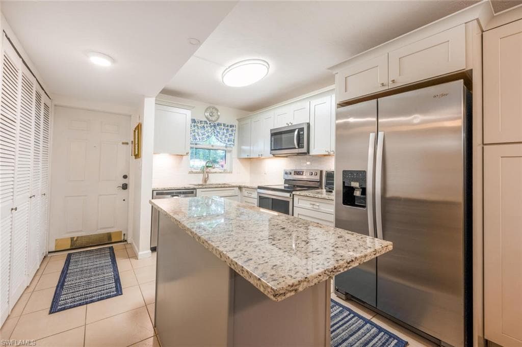 499 Forest Lakes Blvd 110, Naples, FL 34105-13