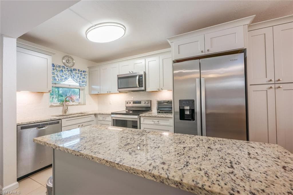 499 Forest Lakes Blvd 110, Naples, FL 34105-14
