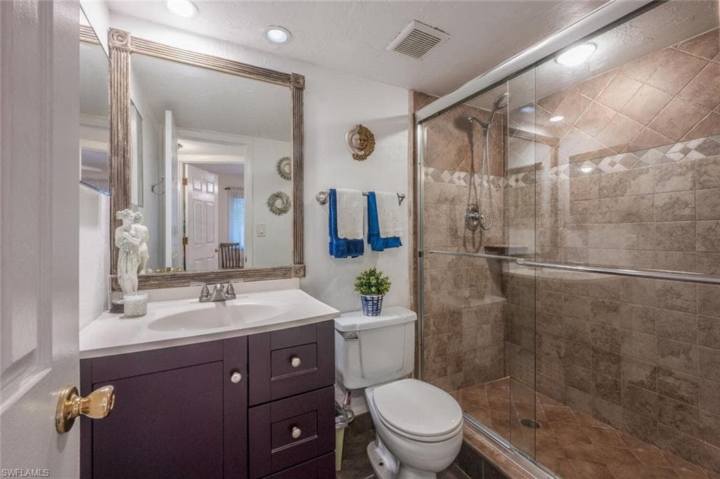 499 Forest Lakes Blvd 110, Naples, FL 34105-19