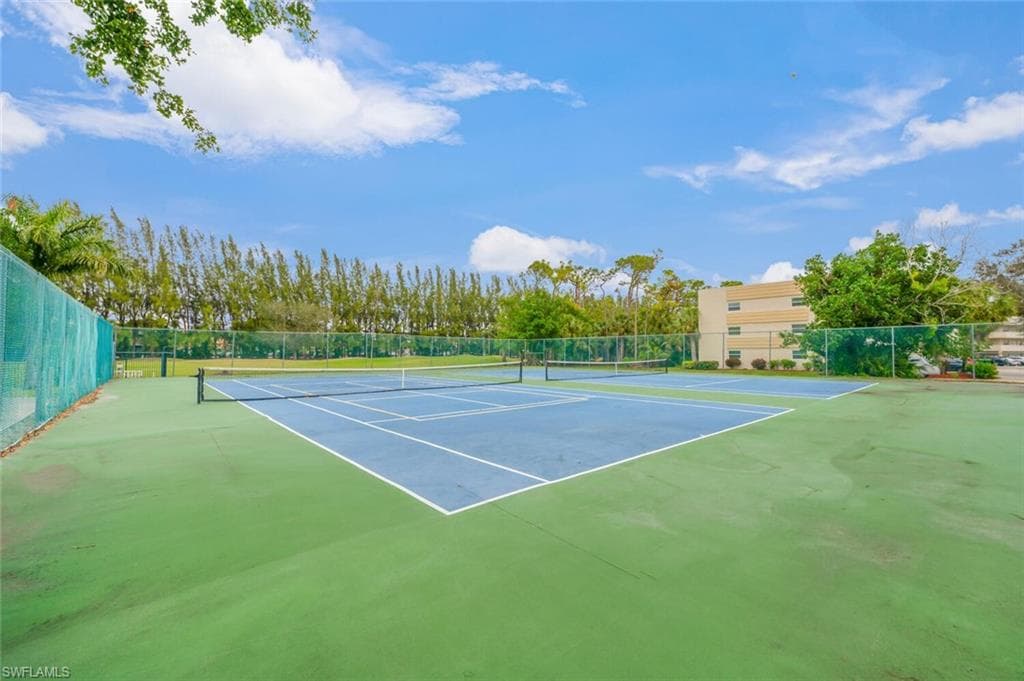 499 Forest Lakes Blvd 110, Naples, FL 34105-31