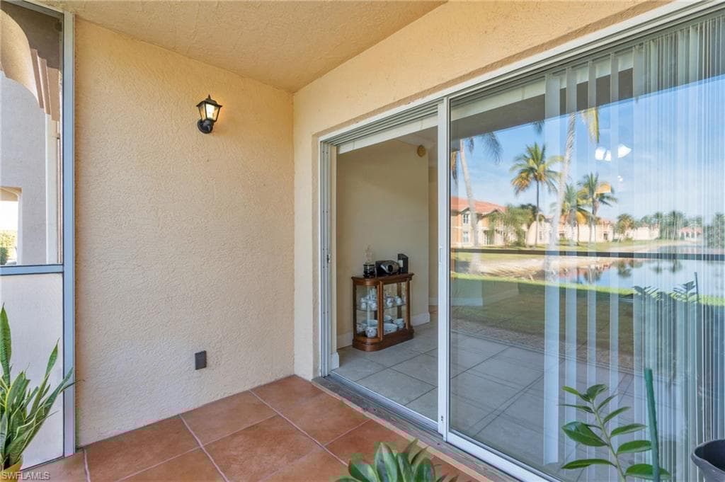 8285 Ibis Club Dr 809, Naples, FL 34104-16