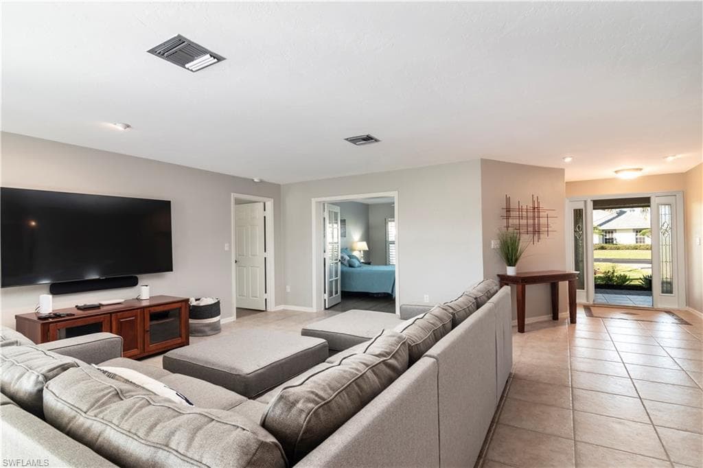 28389 Verde Ln, Bonita Springs, FL 34135-9