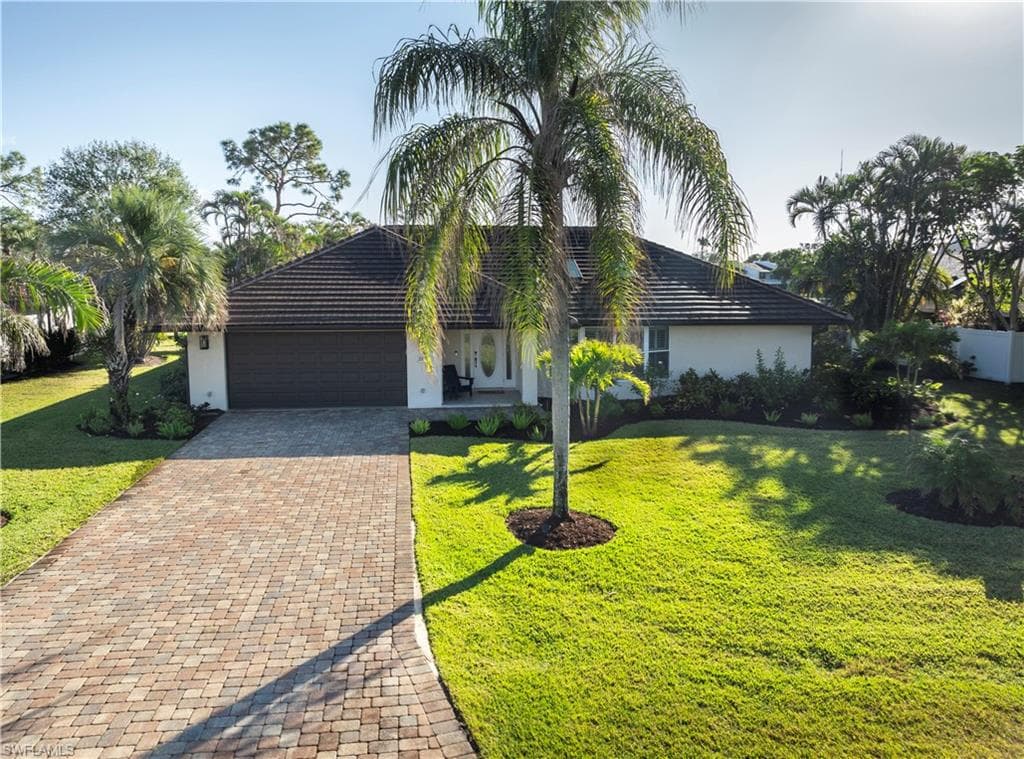 28389 Verde Ln, Bonita Springs, FL 34135-2